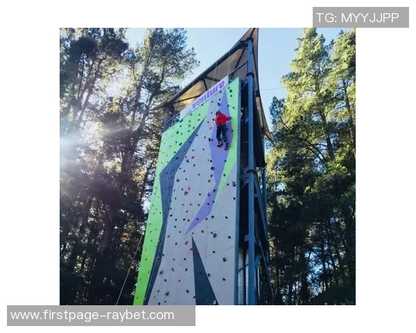 对话攀岩女将周静探讨她的攀岩生涯与心路历程